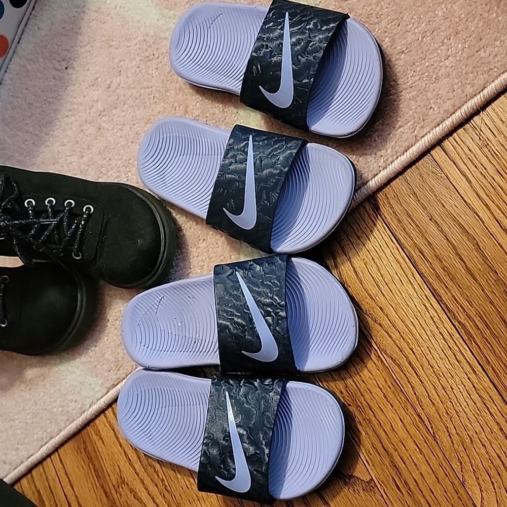 Nike slides